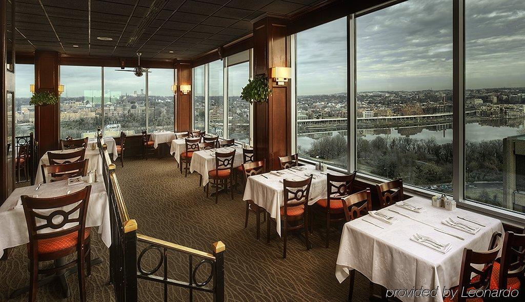 Holiday Inn Rosslyn At Key Bridge Arlington Exterior photo