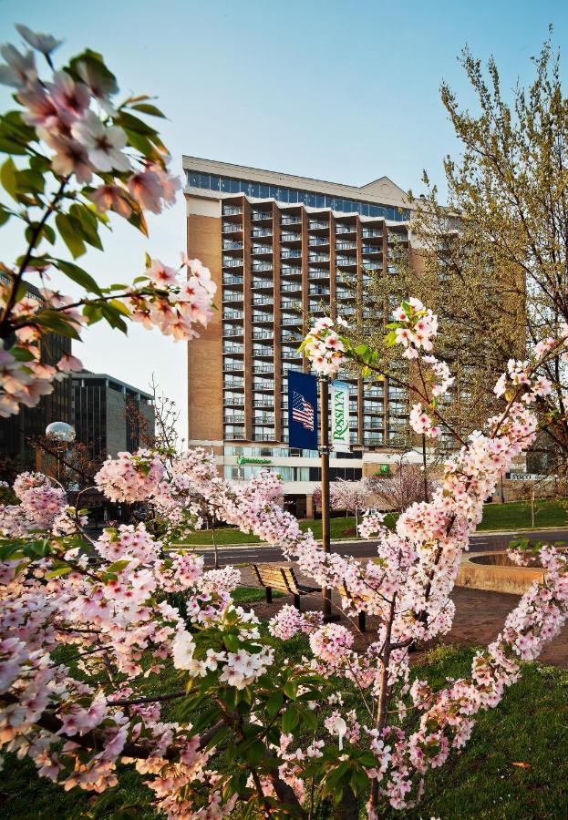 Holiday Inn Rosslyn At Key Bridge Arlington Exterior photo