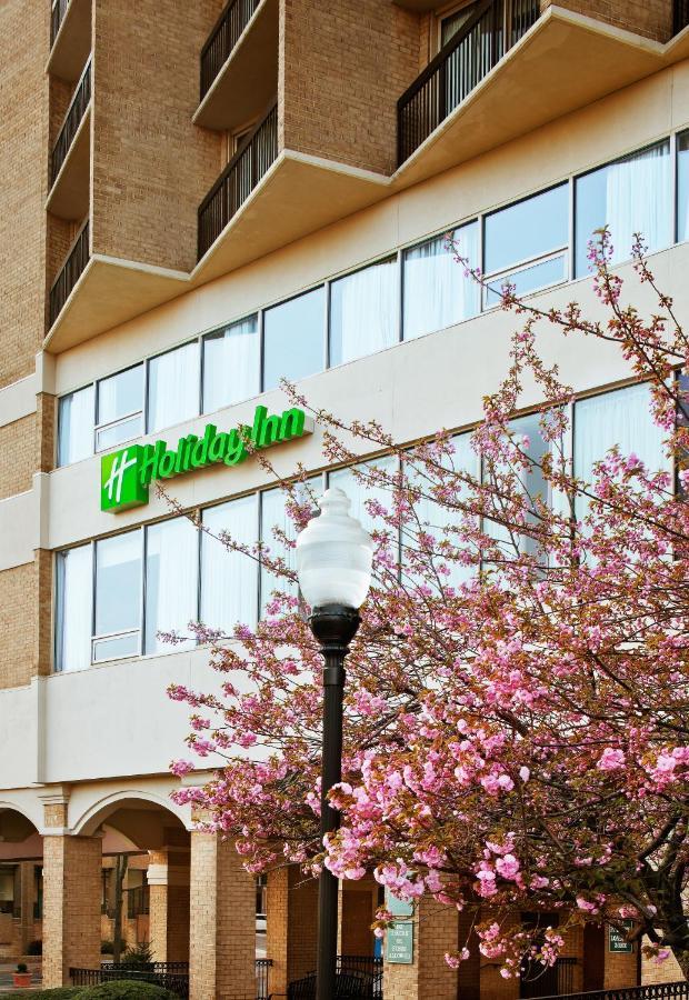 Holiday Inn Rosslyn At Key Bridge Arlington Exterior photo